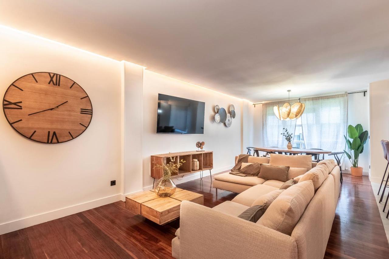 New! Lovely 4-Bedroom Loft In Більбао Екстер'єр фото