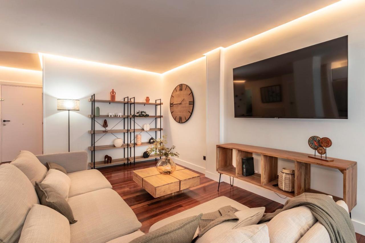 New! Lovely 4-Bedroom Loft In Більбао Екстер'єр фото