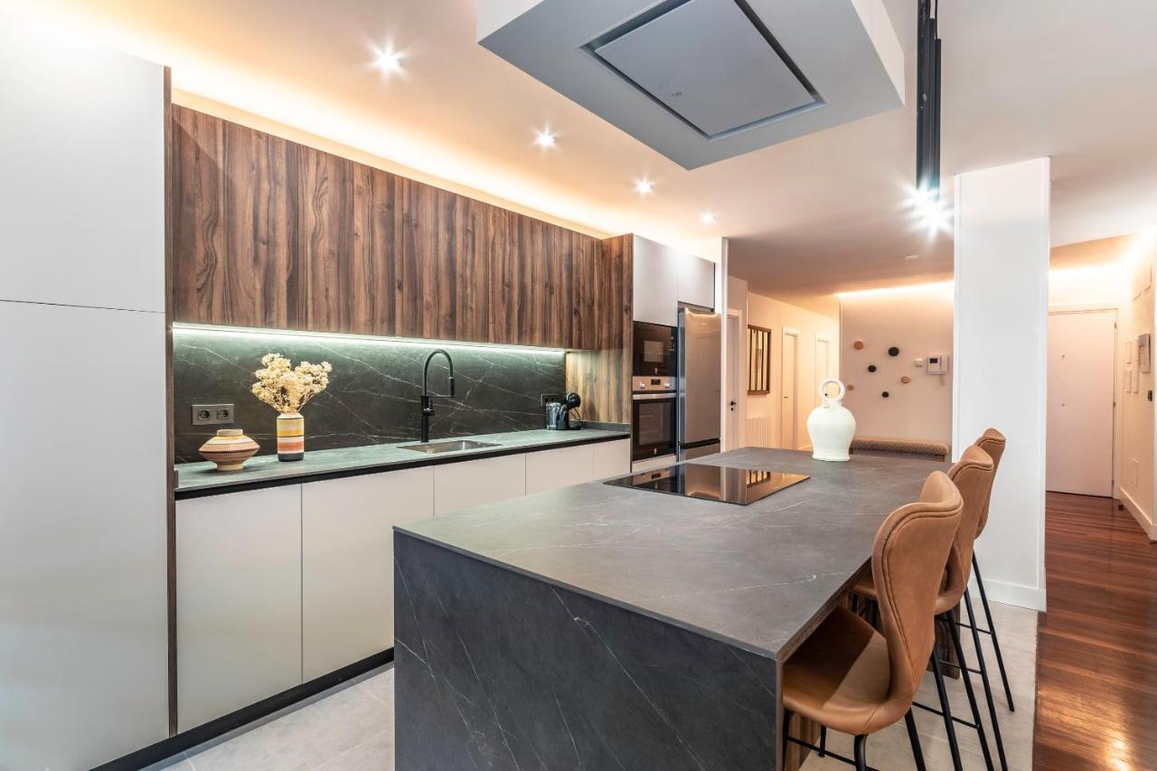 New! Lovely 4-Bedroom Loft In Більбао Екстер'єр фото