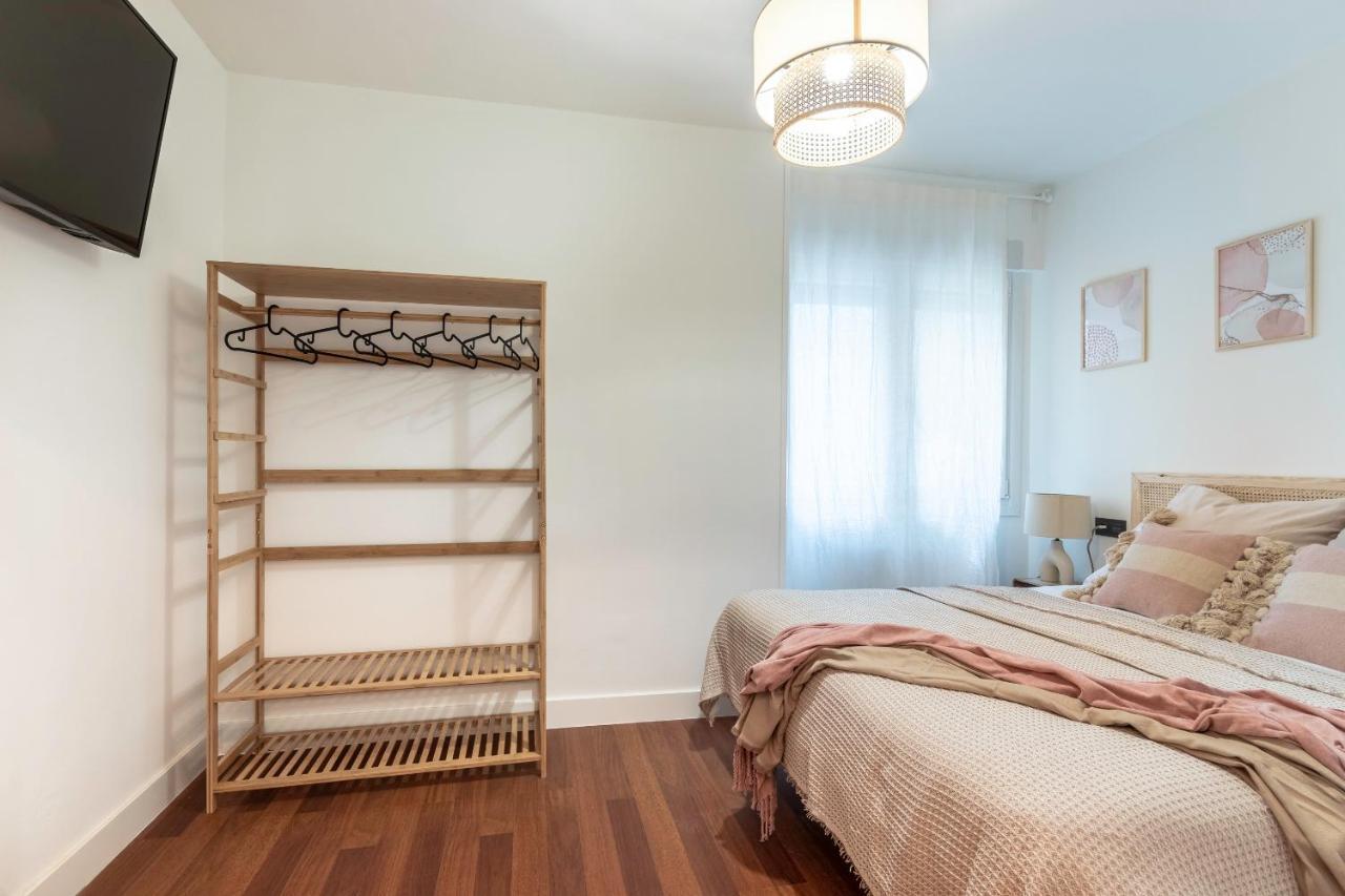 New! Lovely 4-Bedroom Loft In Більбао Екстер'єр фото