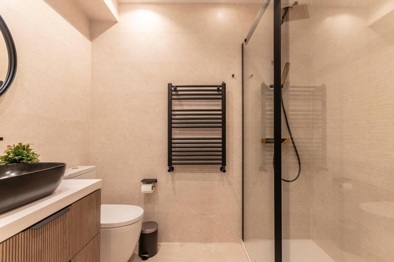 New! Lovely 4-Bedroom Loft In Більбао Екстер'єр фото