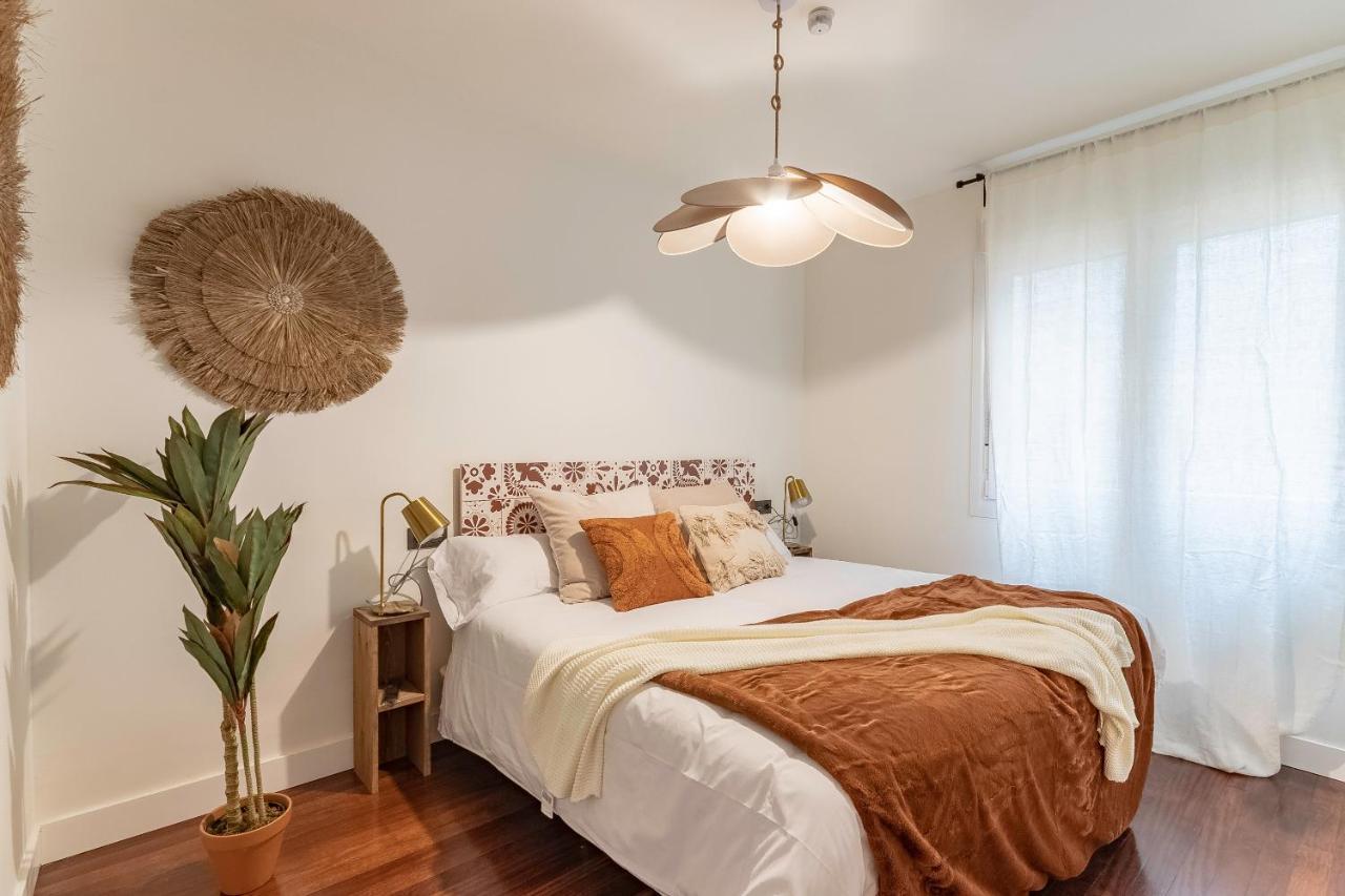 New! Lovely 4-Bedroom Loft In Більбао Екстер'єр фото