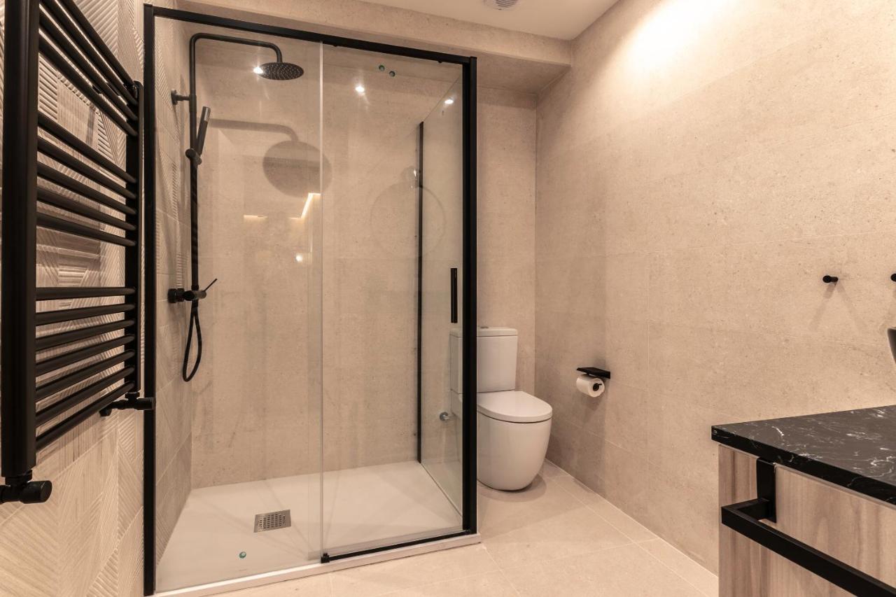New! Lovely 4-Bedroom Loft In Більбао Екстер'єр фото
